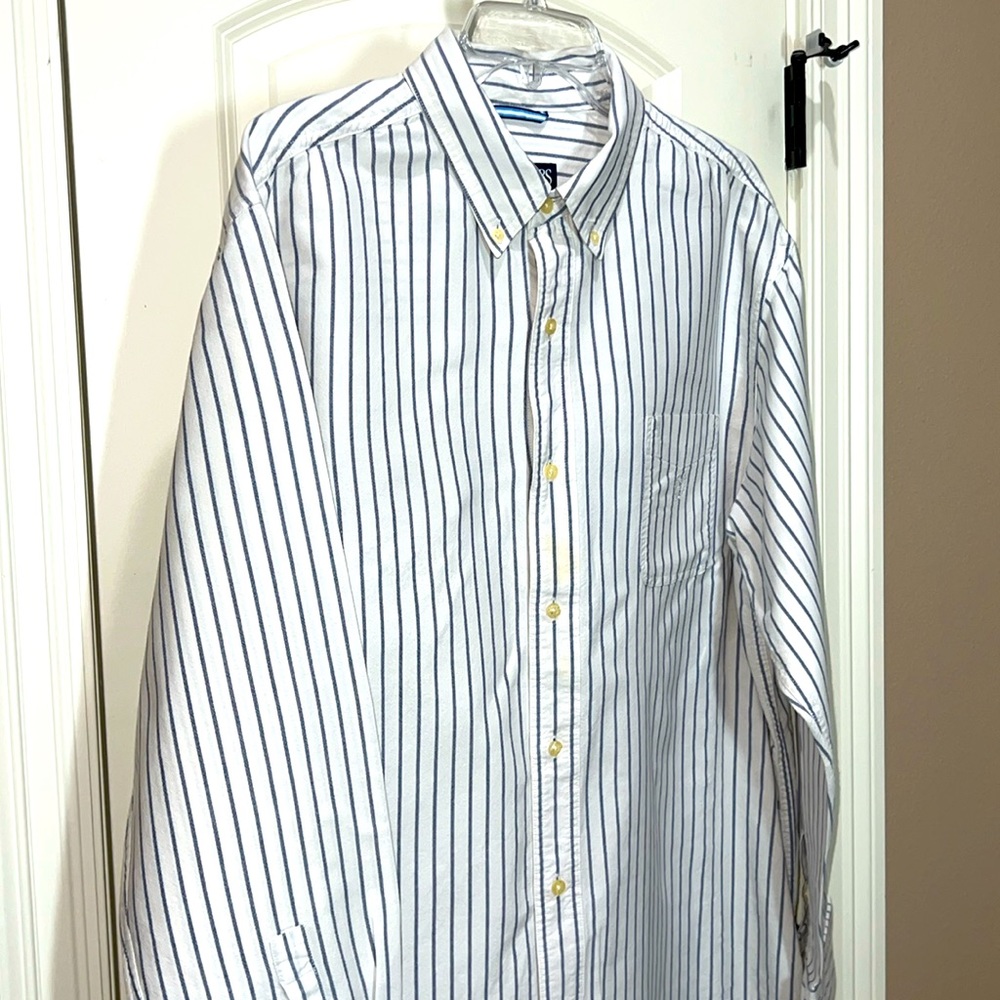 Chaps Long Sleeve • Pin Striped Shirt w/Button Down Collar • Like New • EUC